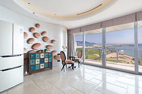 Yuejia Sea Apartment Phoenix Island
