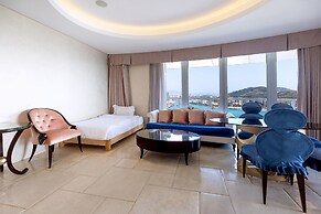 Yuejia Sea Apartment Phoenix Island