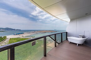 Yuejia Sea Apartment Phoenix Island