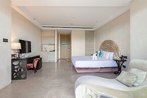 Yuejia Sea Apartment Phoenix Island