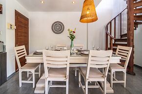 Villa Bewa by Villa Finder