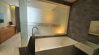 Benikea Yangsan Hotel