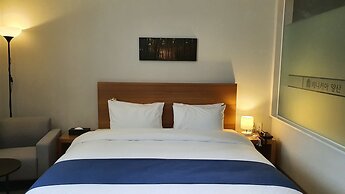 Benikea Yangsan Hotel