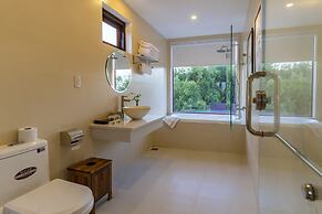 Riverside Hamlet Homestay & Villas