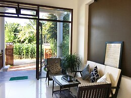 Riverside Hamlet Homestay & Villas