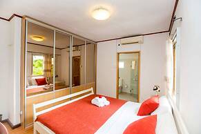 The Orchard Holiday Home