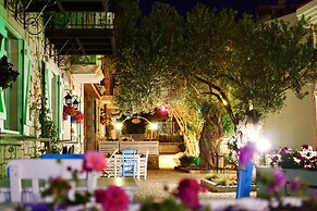 Zeytin Arasi Apart Otel