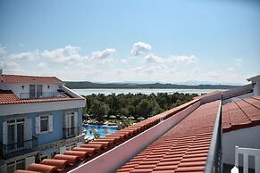 Zeytin Arasi Apart Otel