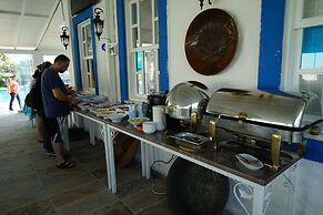 Zeytin Arasi Apart Otel