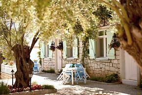 Zeytin Arasi Apart Otel