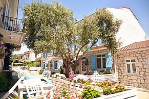 Zeytin Arasi Apart Otel