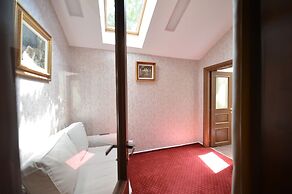 Noblesse Boutique Hotel