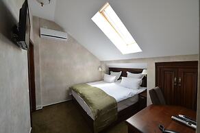 Noblesse Boutique Hotel