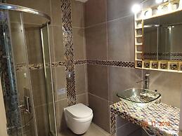 Artist's Villa Lilac Lilium