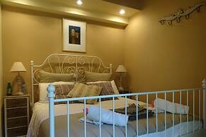 Artist's Villa Lilac Lilium