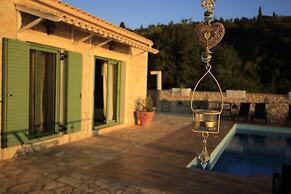 Artist's Villa Lilac Lilium