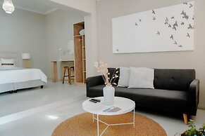 Lighthouse Guesthouse & Cafe