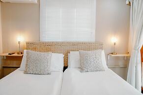 Lighthouse Guesthouse & Cafe