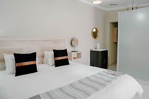 Lighthouse Guesthouse & Cafe