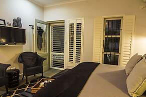 Maison - H Guest House