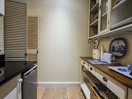 Maison - H Guest House