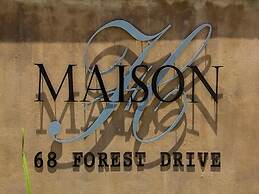Maison - H Guest House