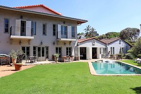 Maison - H Guest House