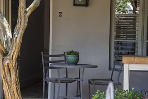 Maison - H Guest House