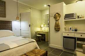 Maison - H Guest House