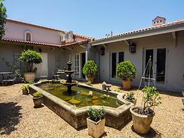 Maison - H Guest House