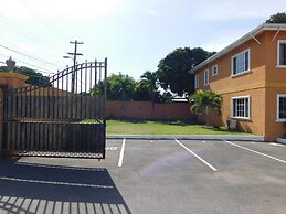 El Gabriel Apartments