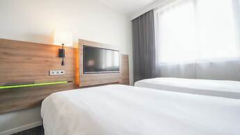 X Hotel