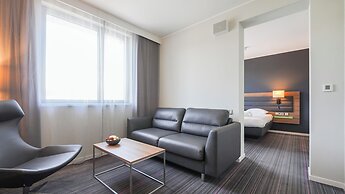 X Hotel