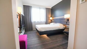 X Hotel