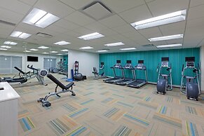 Holiday Inn Express & Suites Tulsa South - Woodland Hills by IHG