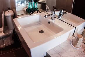 Maxshare Hotels & Serviced Apartments