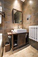 Elsewhere Hotel The former residence of the draft bank