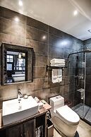 Elsewhere Hotel The former residence of the draft bank