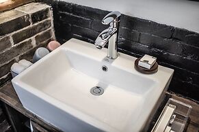 Elsewhere Hotel The former residence of the draft bank