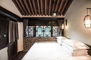 Elsewhere Hotel The former residence of the draft bank