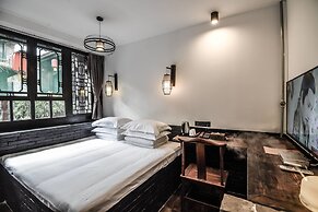 Elsewhere Hotel The former residence of the draft bank