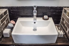 Elsewhere Hotel The former residence of the draft bank