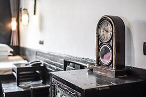 Elsewhere Hotel The former residence of the draft bank