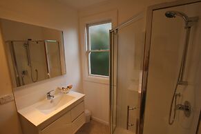 Cedar Cottages Blackmans Bay