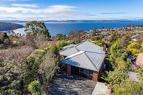 Cedar Cottages Blackmans Bay