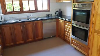 Cedar Cottages Blackmans Bay