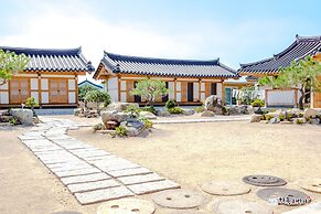 Gyeongju Hanok1st