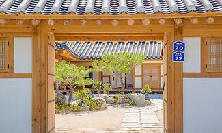 Gyeongju Hanok1st