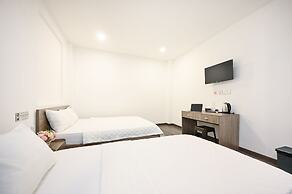 Yoko Airport Saigon Hotel