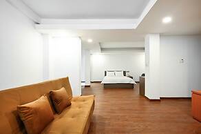 Yoko Airport Saigon Hotel